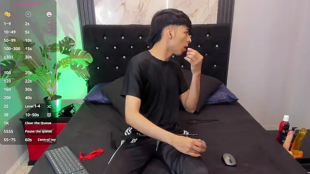 OnlyJos online show from September 28, 2025, 2:00 pm