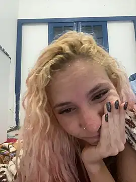 Snapshot of Bruna551 chatting on October 3, 2025, 3:58 am Bruna551 online show from October 3, 2025, 3:58 am