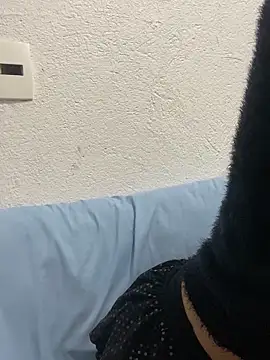 Snapshot of Bruna551 chatting on November 9, 2025, 6:28 pm Bruna551 online show from November 9, 2025, 6:28 pm