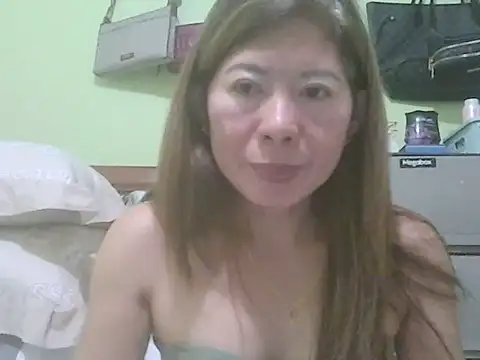 Snapshot of Sexyjenny4u chatting on October 31, 2025, 9:32 am Sexyjenny4u online show from October 31, 2025, 9:32 am