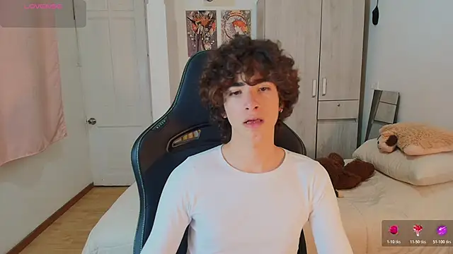 Nude Boy18 online show from December 20, 2025, 11:56 pm