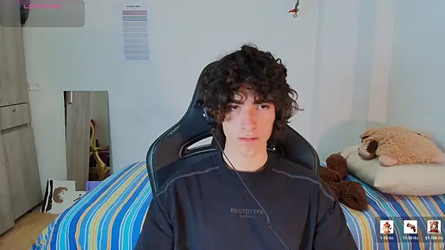 Nude Boy18 online show from March 4, 2026, 6:19 am