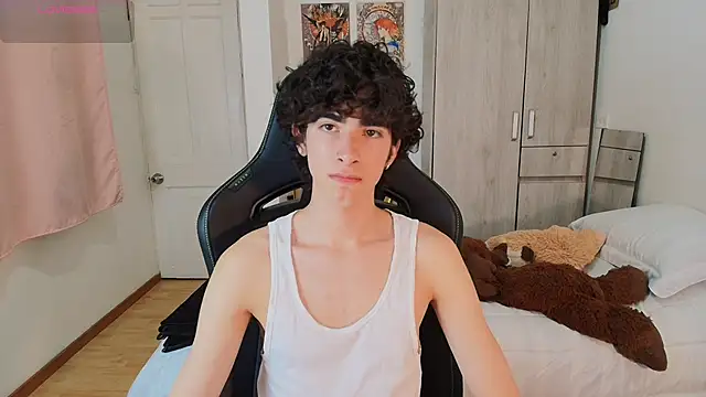 Nude Boy18 online show from May 7, 2026, 1:55 am