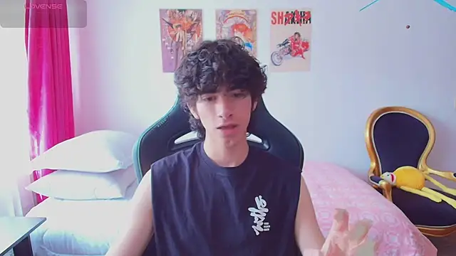 Nude Boy18 online show from July 17, 2026, 6:57 pm