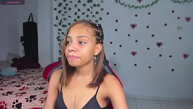 yumi hanna online show from April 27, 2026, 1:58 am