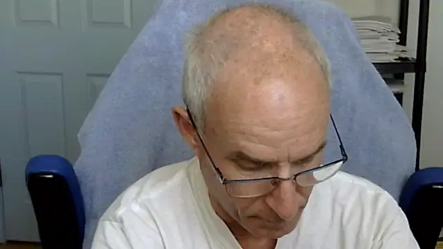 funone1999 online show from September 9, 2025, 10:42 pm