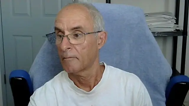 funone1999 online show from October 2, 2025, 8:38 pm