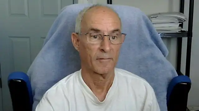 funone1999 online show from October 28, 2025, 7:49 pm