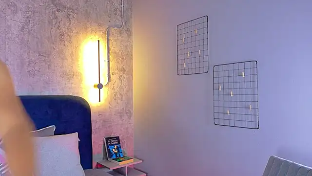 isabellaho1317 online show from October 23, 2025, 8:18 pm