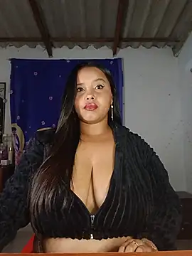 Liz  stone online show from June 5, 2026, 12:17 am