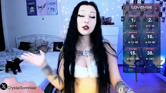 Snapshot of Crystal_somnia chatting on October 23, 2025, 4:23 am Crystal somnia online show from October 23, 2025, 4:23 am
