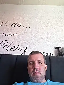 Snapshot of Spritser1980 chatting on July 16, 2026, 6:52 am Spritser1980 online show from July 16, 2026, 6:52 am