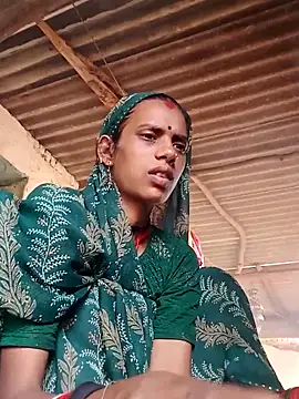 Snapshot of Joshi_Love143 chatting on September 16, 2025, 3:40 am Joshi Love143 online show from September 16, 2025, 3:40 am