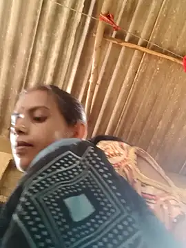 Snapshot of Joshi_Love143 chatting on September 18, 2025, 5:31 am Joshi Love143 online show from September 18, 2025, 5:31 am