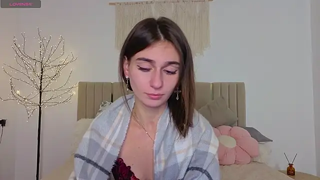 Little mia   online show from November 19, 2025, 10:54 pm