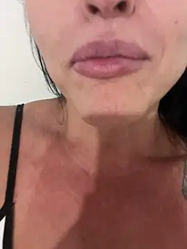 Deusasafada online show from December 5, 2025, 8:01 am