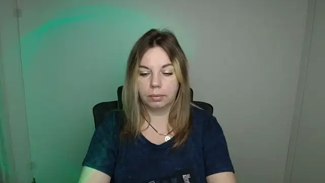 Jessica Amore online show from September 23, 2025, 5:32 am