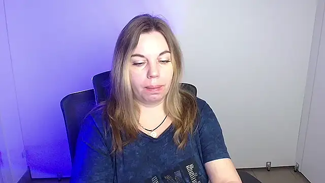 Jessica Amore online show from October 13, 2025, 5:51 am