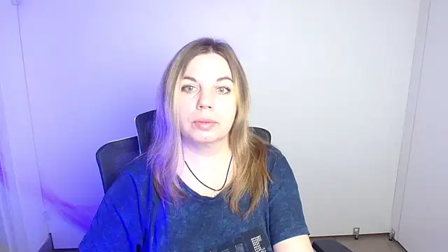 Jessica Amore online show from October 14, 2025, 5:41 am