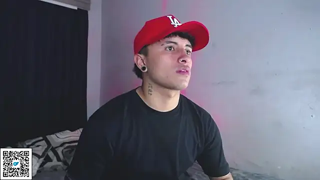 Snapshot of boylatin_7 chatting on September 19, 2025, 9:22 am boylatin 7 online show from September 19, 2025, 9:22 am