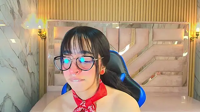 zoe r  online show from October 4, 2025, 3:15 am