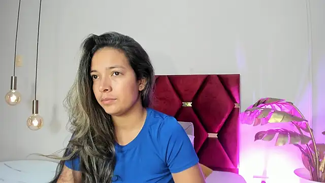EllieFontanes online show from September 24, 2025, 7:50 pm