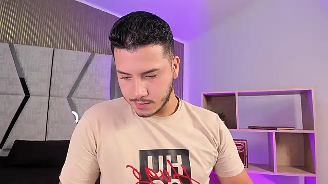 Axel grey  online show from February 12, 2026, 12:55 pm