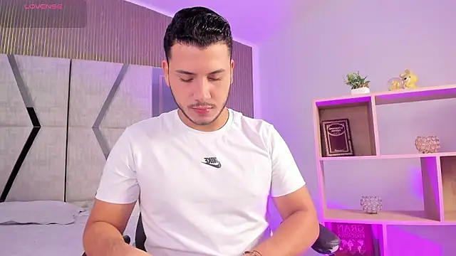 Axel grey  online show from March 8, 2026, 12:53 pm