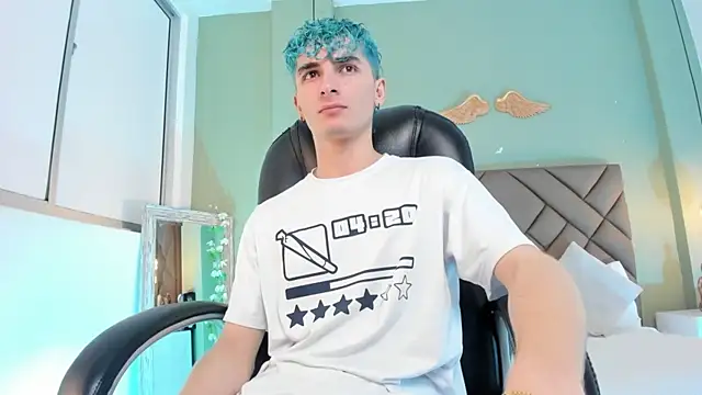 JaydenVillalobos online show from September 23, 2025, 1:36 pm