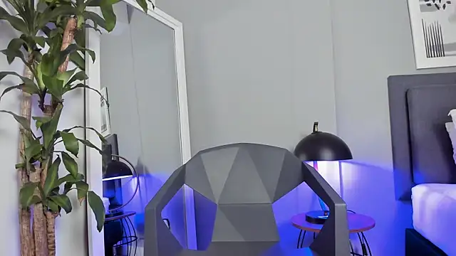 Tylerffoxx online show from October 26, 2025, 8:37 pm