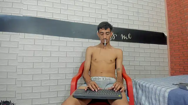 Snapshot of Sexvergon_26 chatting on October 13, 2025, 8:09 pm Sexvergon 26 online show from October 13, 2025, 8:09 pm