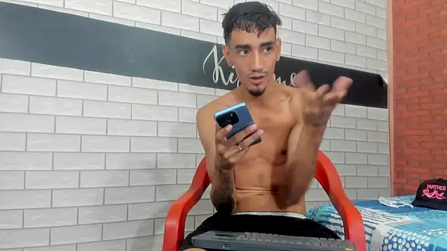 Snapshot of Sexvergon_26 chatting on October 25, 2025, 8:36 pm Sexvergon 26 online show from October 25, 2025, 8:36 pm