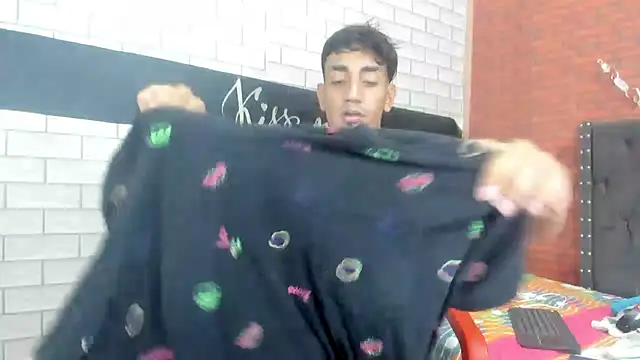 Snapshot of Sexvergon_26 chatting on November 8, 2025, 7:56 pm Sexvergon 26 online show from November 8, 2025, 7:56 pm