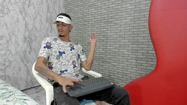 Snapshot of Sexvergon_26 chatting on November 30, 2025, 7:40 pm Sexvergon 26 online show from November 30, 2025, 7:40 pm