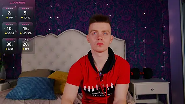 Happydeimos online show from April 21, 2026, 9:28 pm