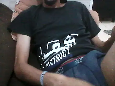 MagrinPentelho1 online show from September 11, 2025, 12:33 am