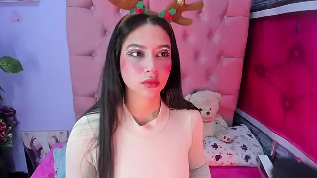 Megan Luxe online show from October 24, 2025, 3:36 am