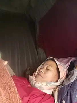 MaiHoa69 online show from December 17, 2025, 12:22 pm