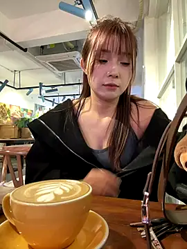 xiaoqiao ss online show from December 20, 2025, 6:53 am