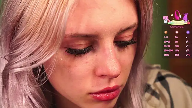 Nelly Carroll online show from September 10, 2025, 6:19 pm