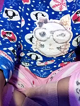 hottiebaba 01 online show from December 3, 2025, 1:42 pm