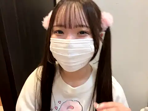 Snapshot of nano-da-u chatting on October 14, 2025, 4:19 pm nano-da-u online show from October 14, 2025, 4:19 pm