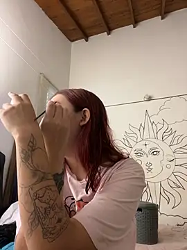 Snapshot of Paulina-Wells chatting on September 20, 2025, 8:54 pm Paulina-Wells online show from September 20, 2025, 8:54 pm
