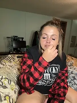 JuicyExxxperience online show from October 15, 2025, 2:50 pm