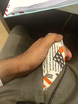 hotboy43339 online show from October 29, 2025, 11:56 am