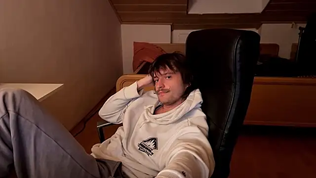 Bez3ybik online show from April 18, 2026, 7:58 pm