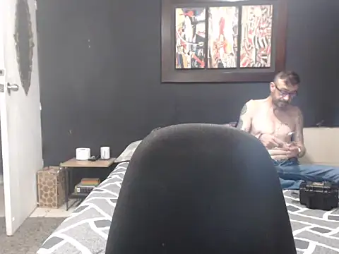 Snapshot of Dara-montenegro chatting on October 6, 2025, 2:31 am Dara-montenegro online show from October 6, 2025, 2:31 am