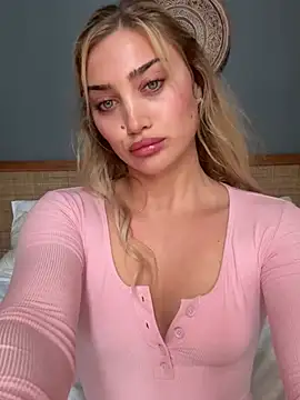 auriangel online show from March 3, 2026, 2:28 am