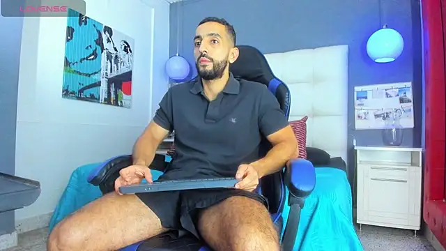 Yiyo10  online show from March 31, 2026, 9:04 pm