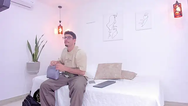 Snapshot of damian_bull chatting on November 6, 2025, 7:37 pm damian bull online show from November 6, 2025, 7:37 pm